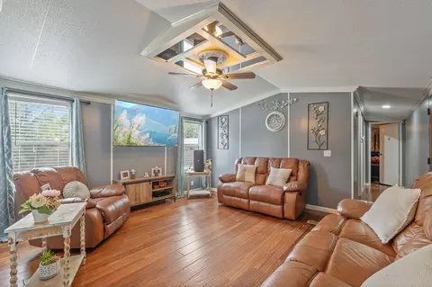 Living - 16320 Summit Oaks Dr, Conroe, TX 77303 photo 4 of 4