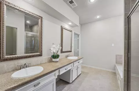 Bath - 5911 Bayonne Dr, Spring, TX 77389 photo 3 of 7