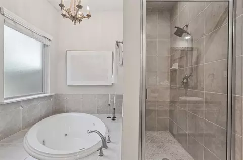 Bath - 5911 Bayonne Dr, Spring, TX 77389 photo 2 of 7