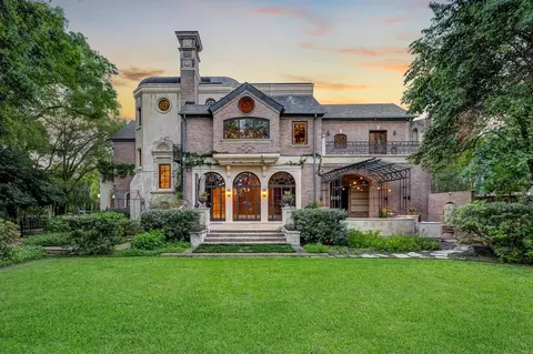 10 Waverly Ct, Houston, TX 77005