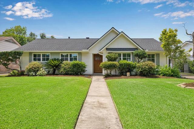 2315 Elmgate Dr, Houston, TX 77080