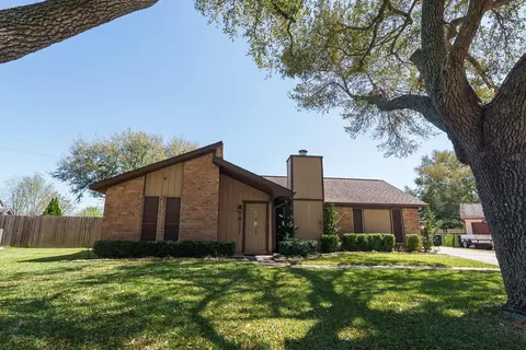 1817 Mckinley St, Rosenberg, TX 77471