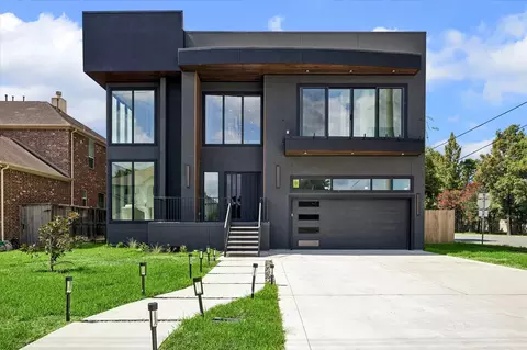 4629 Pine St, Bellaire, TX 77401