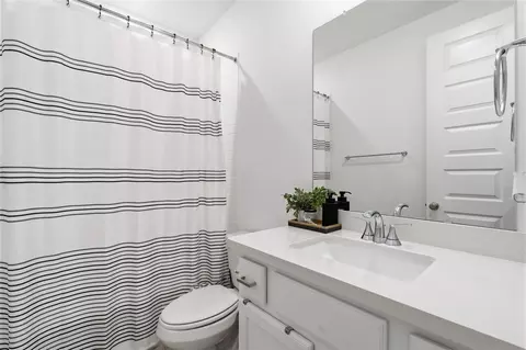Bath - 416 Bartlett St, Webster, TX 77598 photo 6 of 6