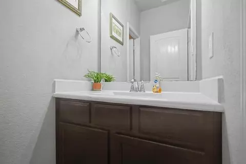 Bath - 22327 Ebbets Field Dr, Spring, TX 77389 photo 3 of 4