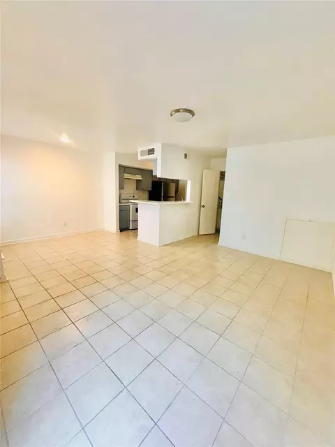 6633 W Airport Blvd #1303, Houston, TX 77035