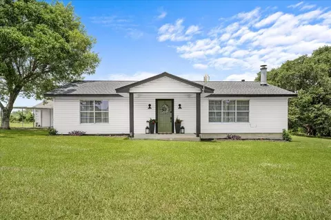 4228 Fm 390 Rd W, Burton, TX 77835