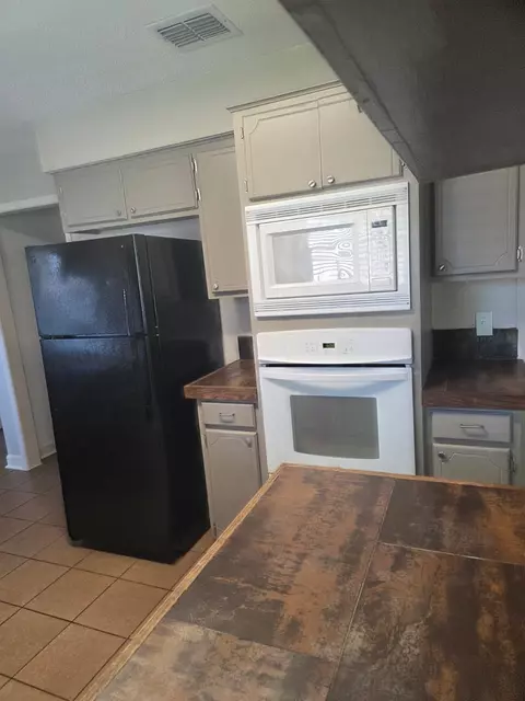 5510 NW Circlegate Dr NW, Spring, TX 77373