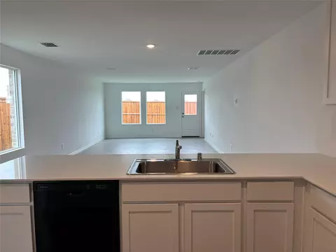 Kitchen - 553 Falling Cave Dr, Willis, TX 77378 photo 11 of 11
