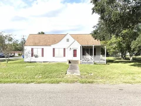 503 E Orange St, Angleton, TX 77515 photo 1