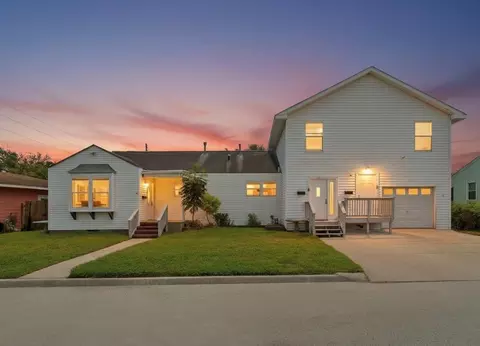 5311 Perry Ave, Galveston, TX 77551