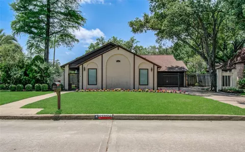 14603 Carolcrest Dr, Houston, TX 77079