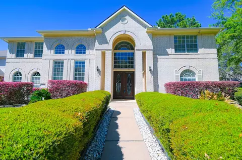 16602 Blue Vista Dr, Houston, TX 77095
