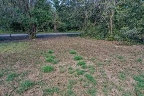 1617 Azalea Dr, Wharton, TX 77488