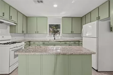 Kitchen - 2811 Morningside Ln, Pasadena, TX 77506 photo 1 of 1