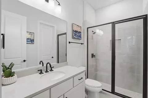 Bath - 4708 Lorelai Ln, Spring, TX 77386 photo 4 of 4