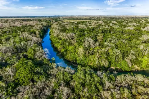 687 County Road 340, Gonzales, TX 78629