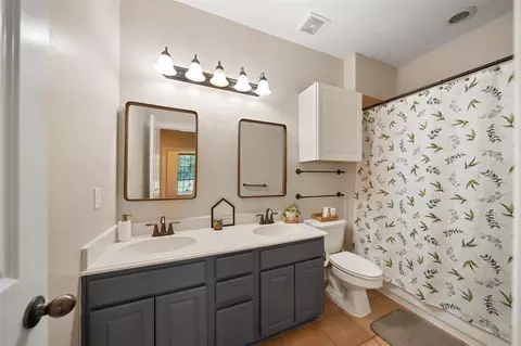 Bath - 12300 Cedar Ln, Willis, TX 77378 photo 1 of 4