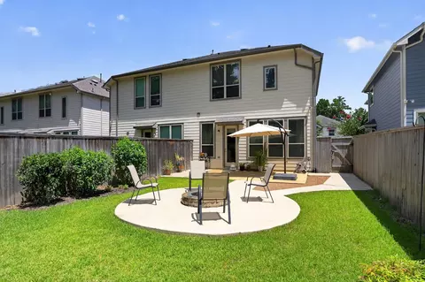 Exterior - 206 Moon Dance Ct, Conroe, TX 77304 photo 3 of 7