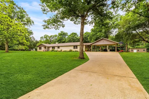 403 Lost Lake Trl, Livingston, TX 77351