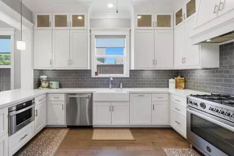 Kitchen - 39 Buddy Cox Ln, Spring, TX 77389 photo 3 of 5