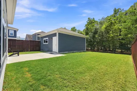 Exterior - 39 Buddy Cox Ln, Spring, TX 77389 photo 4 of 7