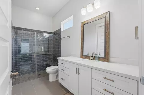 Bath - 39 Buddy Cox Ln, Spring, TX 77389 photo 2 of 3