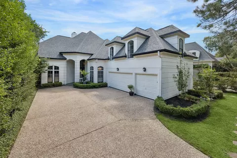33 W Broad Oaks Dr, Houston, TX 77056