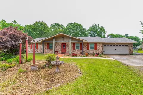 114 Rolling Hills Dr, Lumberton, TX 77657