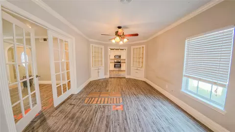 Living - 321 Circle Dr, Wharton, TX 77488 photo 6 of 8