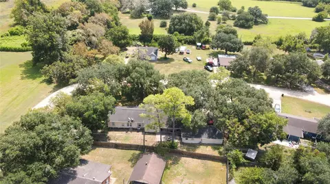 View/Area - 321 Circle Dr, Wharton, TX 77488 photo 2 of 5