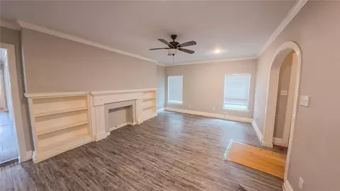 Living - 321 Circle Dr, Wharton, TX 77488 photo 4 of 8