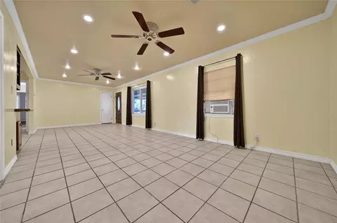 Living - 202 Hammond Loop, Sweeny, TX 77480 photo 4 of 4