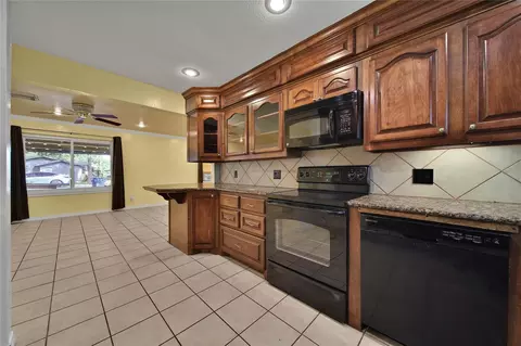 Kitchen - 202 Hammond Loop, Sweeny, TX 77480 photo 1 of 4