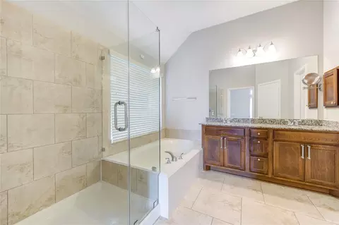 Bath - 27407 Gatlin Ln, Spring, TX 77386 photo 2 of 4