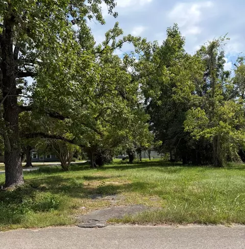 3455 Quinn St, Beaumont, TX 77703