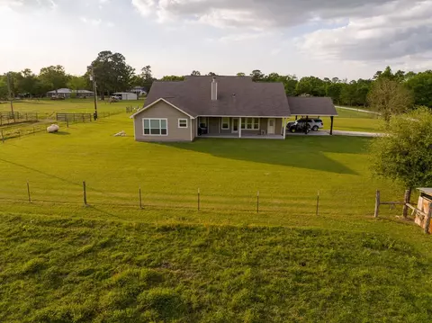 169 Fm 1696, Huntsville, TX 77340