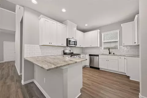Kitchen - 1415 Terry Roberts Dr, Angleton, TX 77515 photo 1 of 6