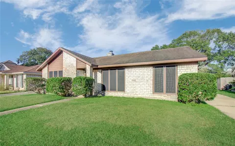 11527 Sagewillow Ln, Houston, TX 77089
