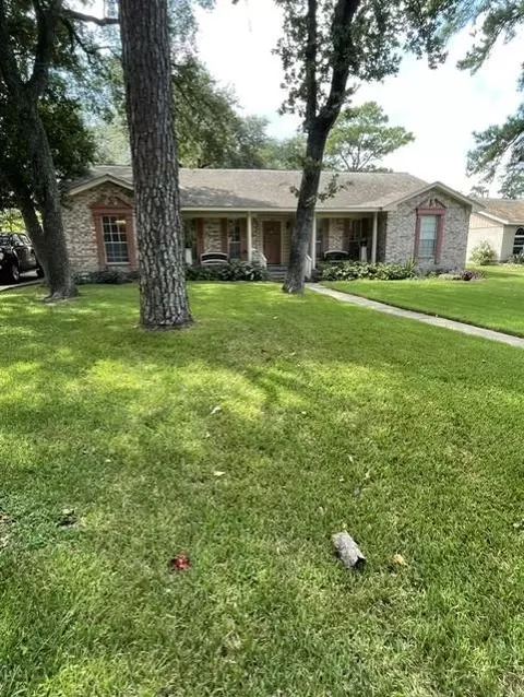 22207 N Greenbrook Dr N, Houston, TX 77073
