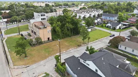 4411 4407 Sharon St, Houston, TX 77020