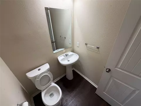 Bath - 18436 Cloudmore Ln, Elgin, TX 78621 photo 4 of 4