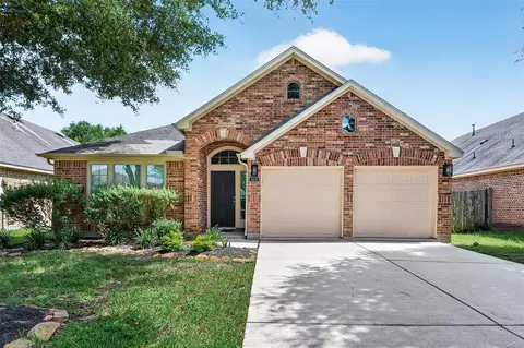 5606 Walnut Glen Ln, Rosenberg, TX 77471