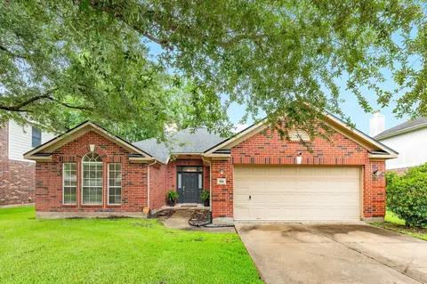205 Mango St, Lake Jackson, TX 77566