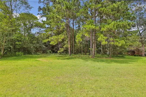 417 Parkway St, Dayton, TX 77535
