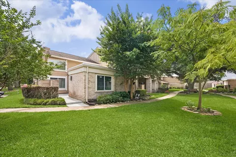 11503 Village Place Dr #141, Houston, TX 77077