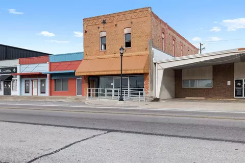922 E Commerce St, Buffalo, TX 75831