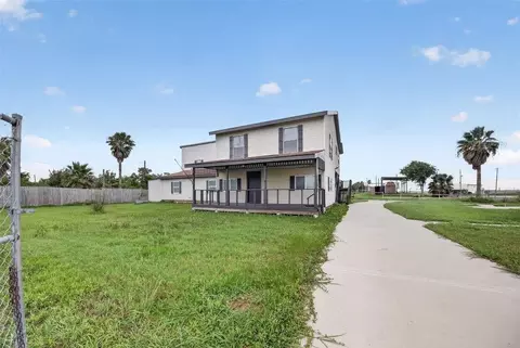 4606 Mallard St, Hitchcock, TX 77563