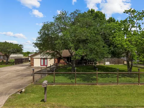 3731 Avenue G 12, Santa Fe, TX 77510
