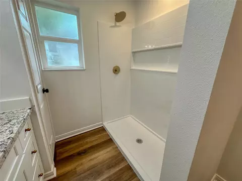 Bath - 29310 Loddington St, Spring, TX 77386 photo 3 of 5